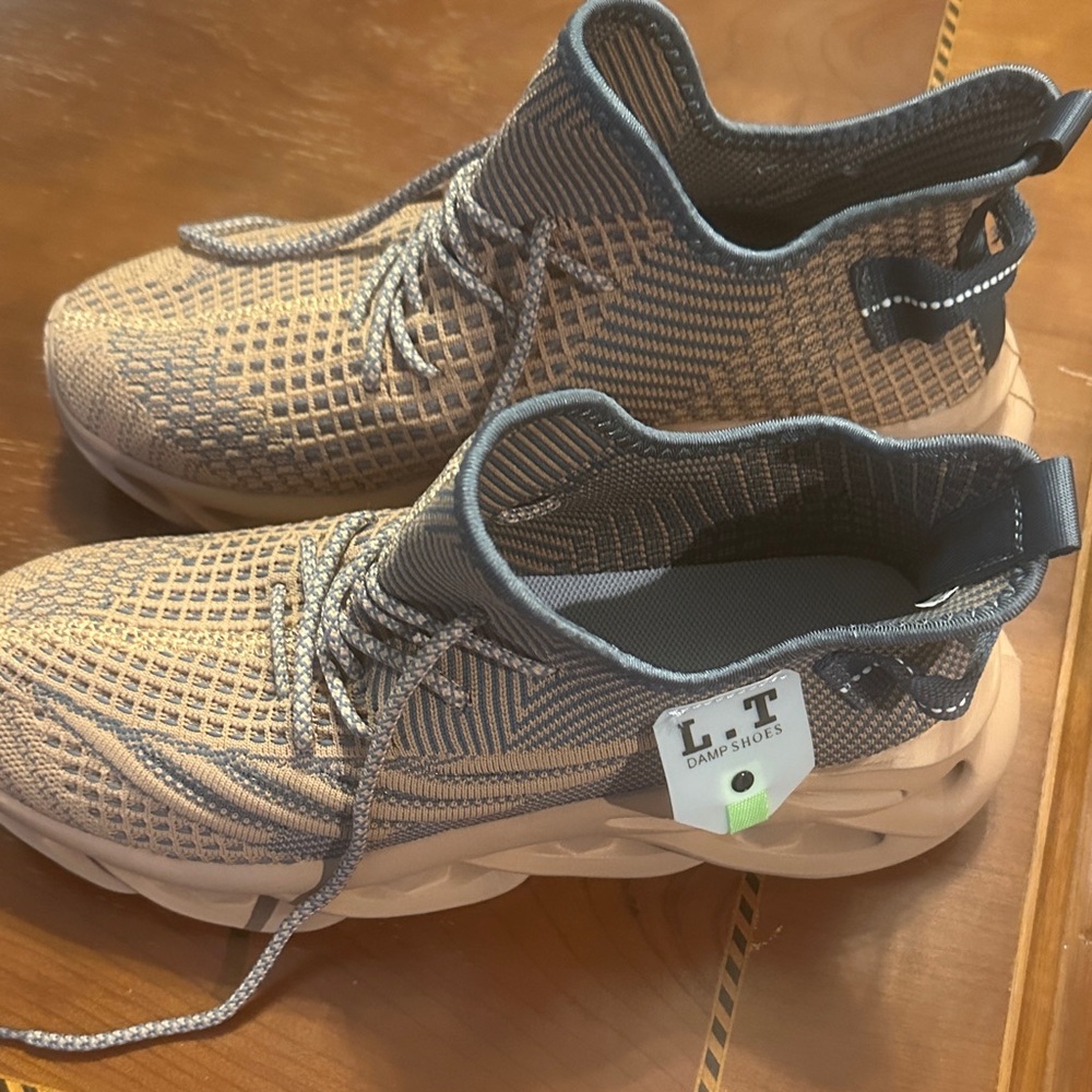 Men's Tan Sneakers